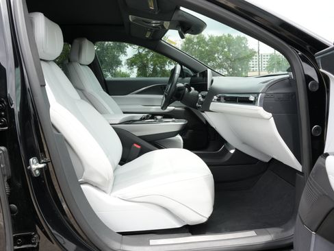 Certified 2024 Cadillac Lyriq Luxury RWD image 24