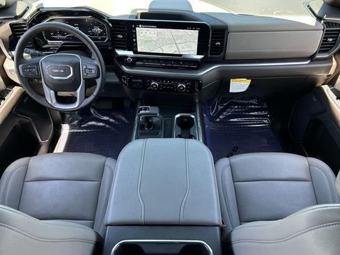 Used 2025 GMC Sierra 1500 SLT w/ SLT Premium Plus Package image 20