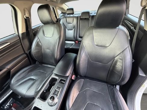 Used 2020 Ford Fusion Titanium AWD/4WD image 13