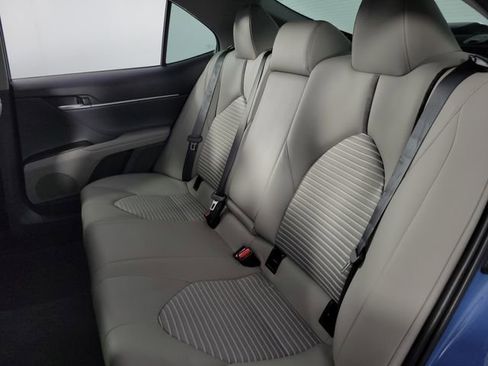 Used 2023 Toyota Camry SE image 17