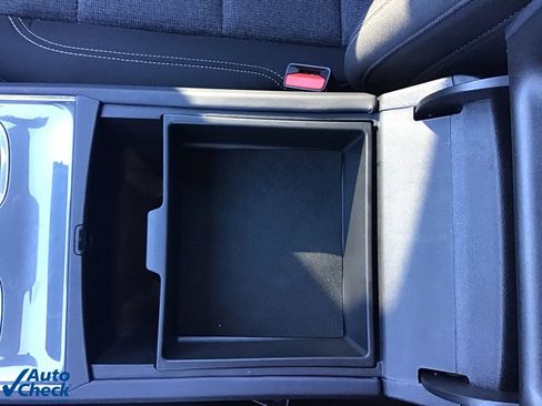 Used 2025 GMC Acadia Elevation image 41