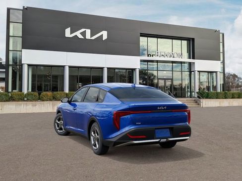New 2026 Kia K4 LXS image 5