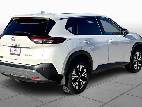 Used 2023 Nissan Rogue SV image 13
