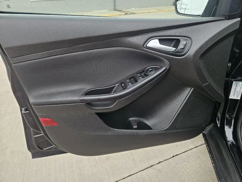 Used 2016 Ford Focus SE image 11