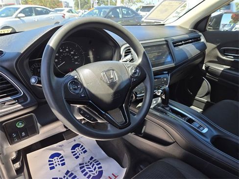 Used 2022 Honda HR-V EX image 13