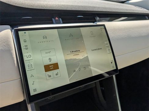 Used 2024 Land Rover Discovery Sport S image 24