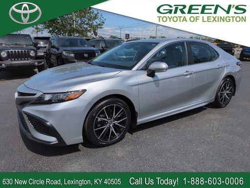 Certified 2024 Toyota Camry SE AWD/4WD image 1