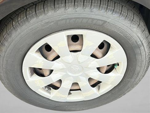 Used 2011 Toyota Corolla LE FWD image 16