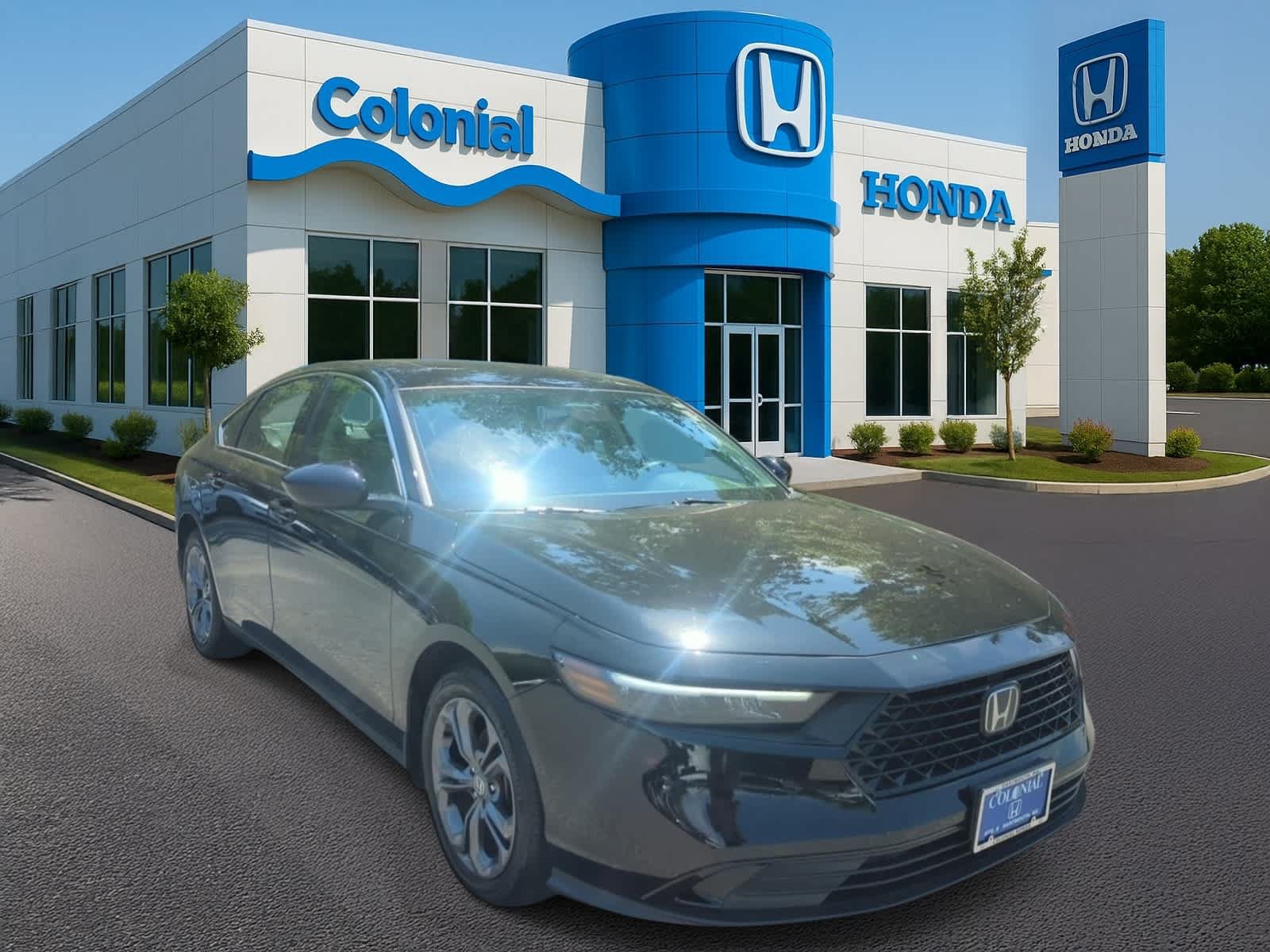 Used 2023 Honda Accord EX image 9