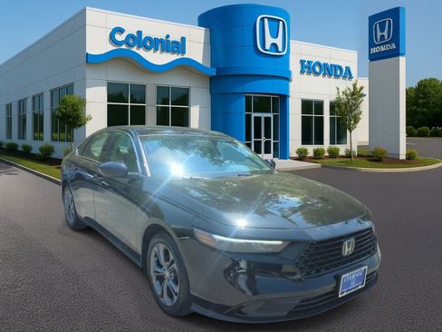 Used 2023 Honda Accord SE image 9