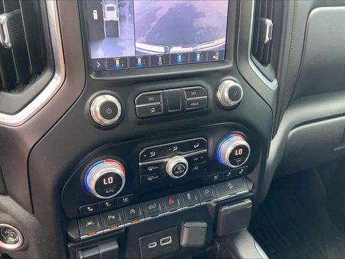 Used 2019 GMC Sierra 1500 AT4 w/ AT4 Premium Package AWD/4WD image 34