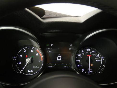 Used 2018 Alfa Romeo Stelvio Ti w/ Convenience Package image 20