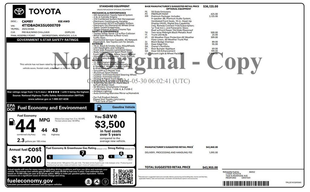 Used 2025 Toyota Camry XSE AWD/4WD image 3