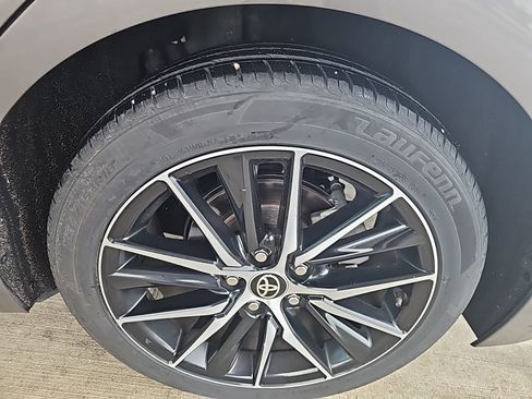 Used 2024 Toyota Camry SE FWD image 12