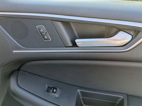 Used 2024 Ford Edge SEL image 31