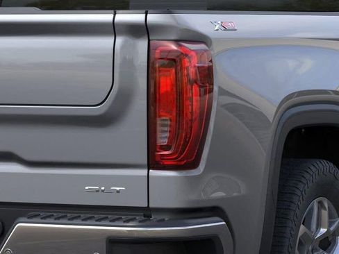 New 2026 GMC Sierra 1500 SLT image 11