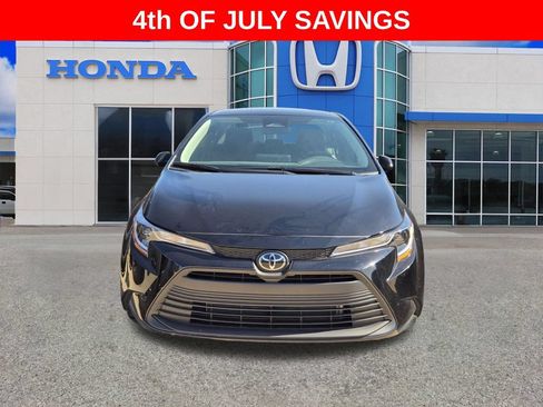 Used 2026 Toyota Corolla LE FWD image 5