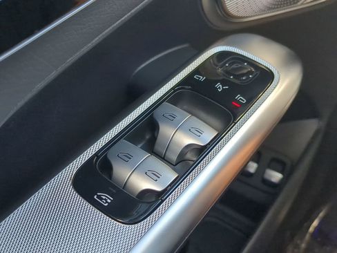 New 2025 Mercedes-Benz GLC 350e 4MATIC image 11