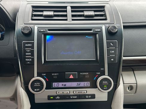 Used 2012 Toyota Camry XLE FWD image 19