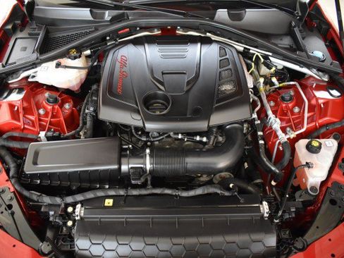Used 2017 Alfa Romeo Giulia Ti w/ TI 19" Sport Package AWD/4WD image 47