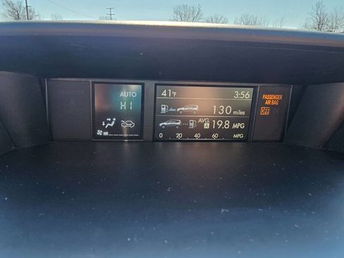 Used 2017 Subaru Forester 2.5i Premium w/ All-Weather Package image 24