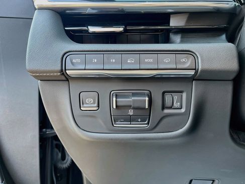 Used 2022 Cadillac Escalade ESV Sport w/ Touring Package AWD/4WD image 21