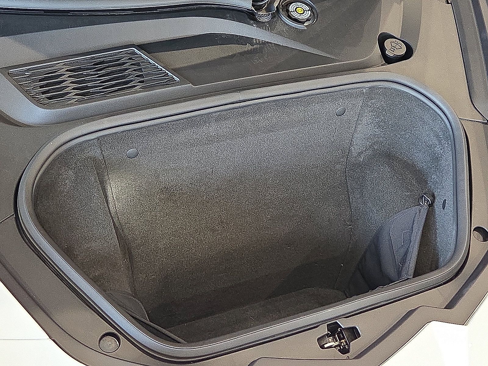 Used 2026 Chevrolet Corvette Z06 RWD image 8