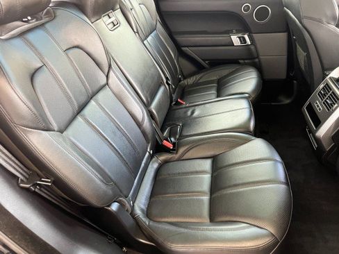 Used 2017 Land Rover Range Rover Sport SE image 38