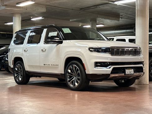 Certified 2023 Jeep Grand Wagoneer Series III image 7