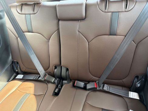 New 2026 Honda Pilot Touring image 15