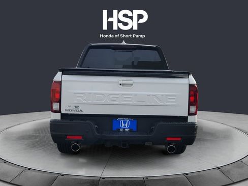 Used 2024 Honda Ridgeline Black Edition image 4