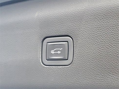 Certified 2024 Buick Enclave Essence w/ Sport Touring Edition image 8