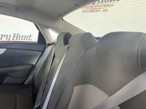 Used 2024 Kia Forte LXS FWD image 11