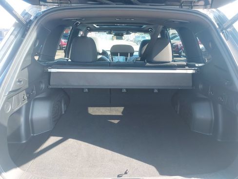 Used 2025 Subaru Forester Premium AWD/4WD image 33