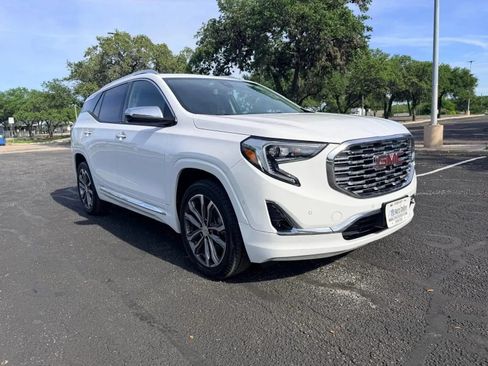 Used 2019 GMC Terrain Denali w/ Advanced Safety Package AWD/4WD image 10