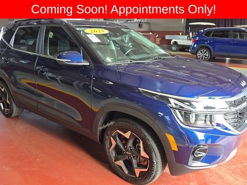 Used 2025 Kia Seltos EX FWD image 1