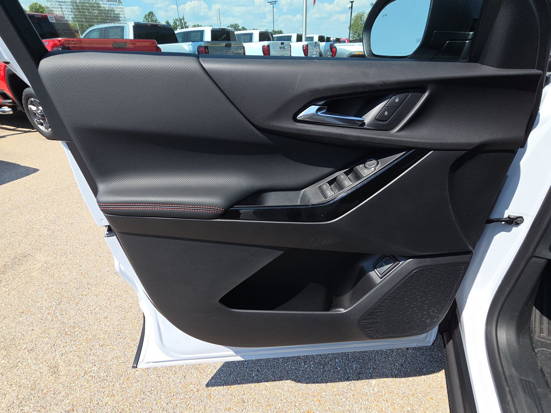 New 2027 Chevrolet Equinox RS FWD image 12