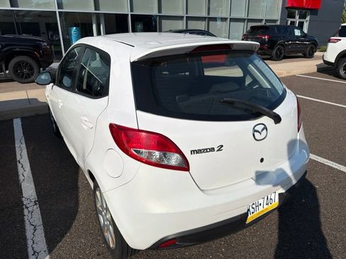 Used 2011 MAZDA MAZDA2 Touring FWD image 7