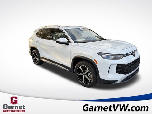 New 2026 Volkswagen Tiguan SE image 7