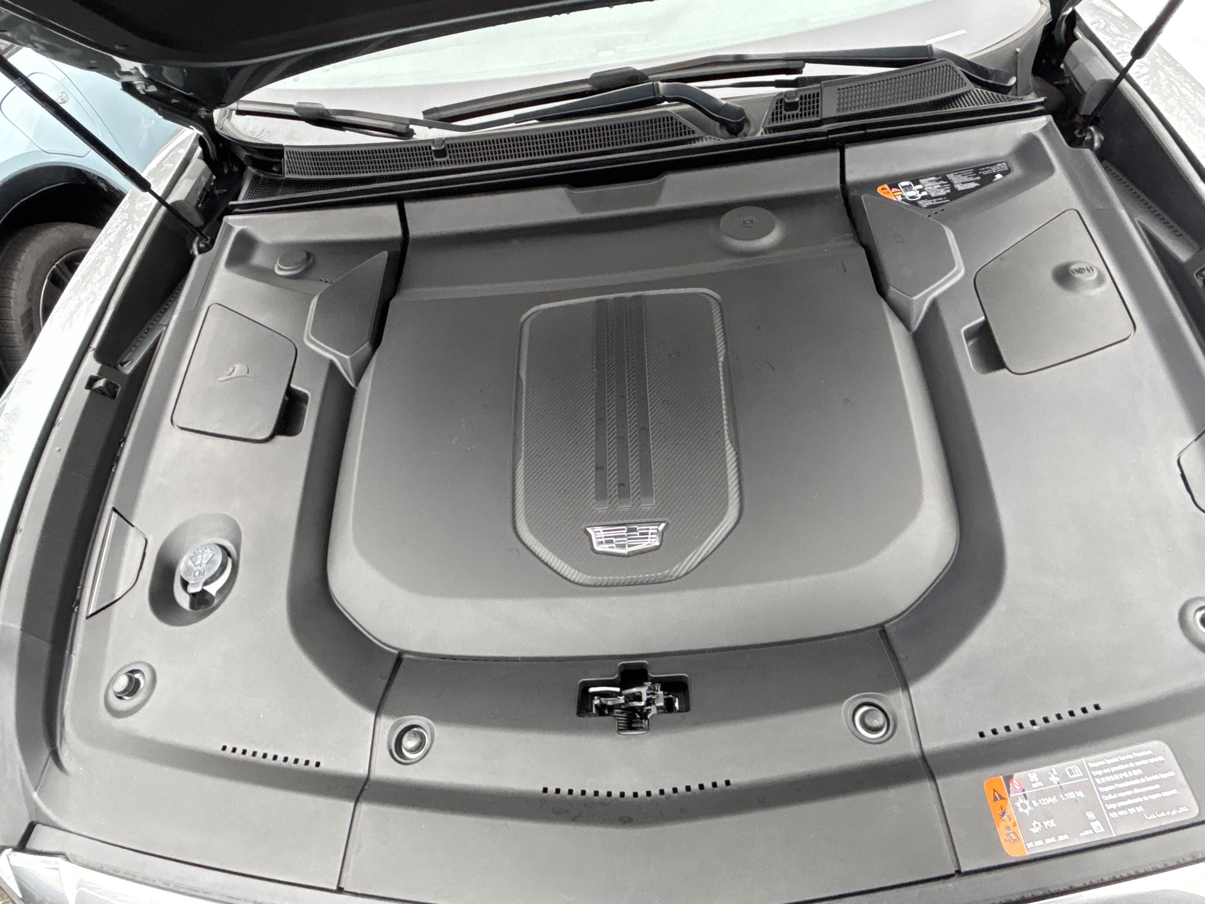 Used 2024 Cadillac Lyriq Tech RWD image 34
