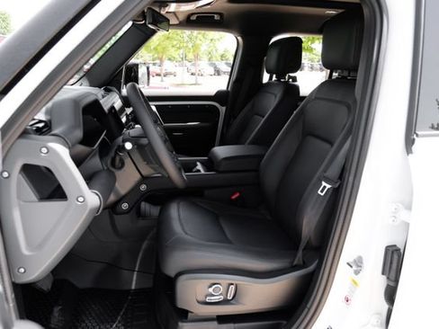 New 2026 Land Rover Defender 130 X-Dynamic SE AWD/4WD image 46