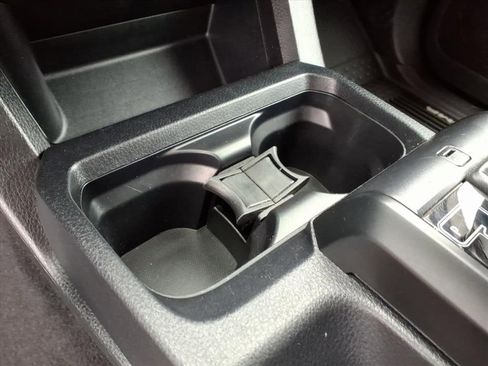 Used 2020 Toyota Tacoma SR image 27