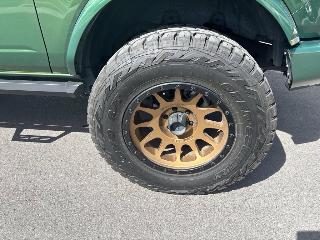Used 2022 Ford Bronco 2-Door w/ Sasquatch Package AWD/4WD image 3