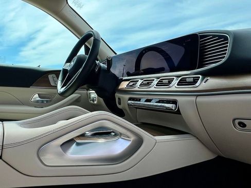 Certified 2024 Mercedes-Benz GLE 450 4MATIC image 18