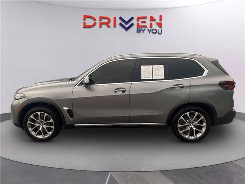 Used 2026 BMW X5 sDrive40i w/ Premium Package RWD image 7