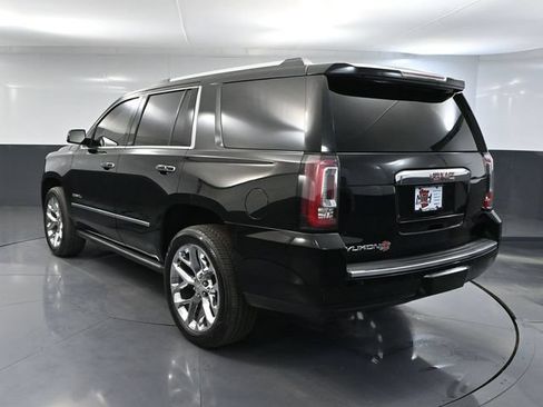 Used 2015 GMC Yukon Denali w/ Premium Package AWD/4WD image 9