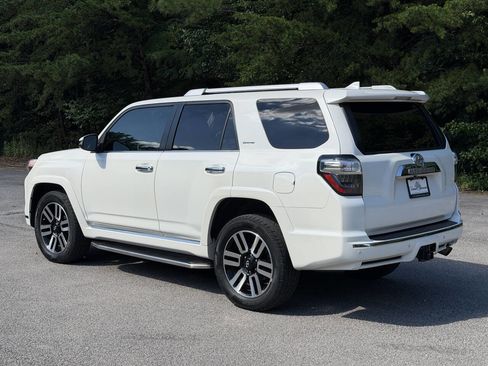 Used 2016 Toyota 4Runner Limited AWD/4WD image 3
