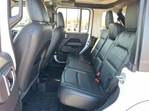 Used 2021 Jeep Wrangler Unlimited Sahara image 11