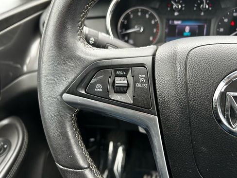 Used 2022 Buick Encore Preferred w/ Safety Package image 17