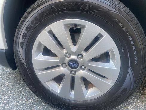 Used 2017 Subaru Outback 2.5i AWD/4WD image 33